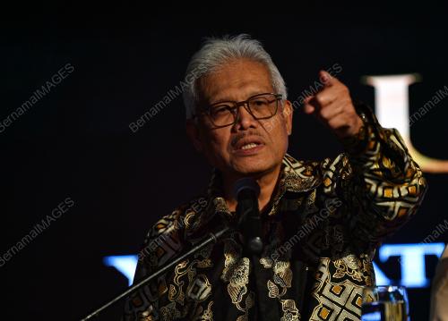 DATUK SERI HAMZAH ZAINUDIN
