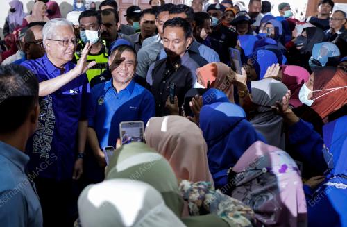 DATUK SERI ISMAIL SABRI YAAKOB