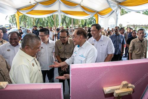 DATUK SERI ANWAR IBRAHIM