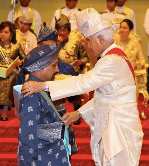 KEPUTERAAN SULTAN AZLAN SHAH