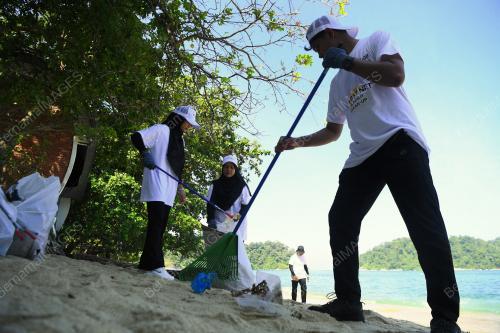 KEMPEN PEMBERSIHAN PUKAT HANTU DAN PANTAI