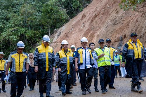 DATUK SERI ALEXANDER NANTA LINGGI
