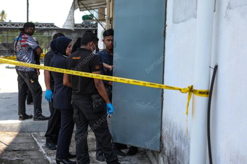 KEDAI EMAS DIPECAH MASUK