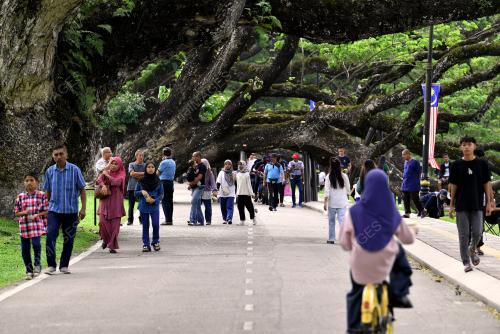 TINJAUAN SEMPENA CUTI BULAN KEMERDEKAAN