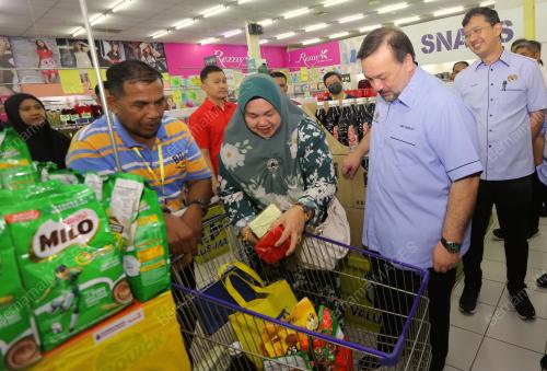 DATUK SERI AMIR HAMZAH AZIZAN
