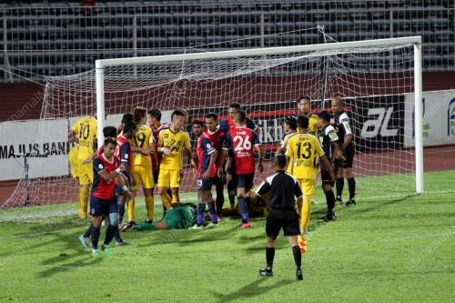 PK19_05112015_BOLA