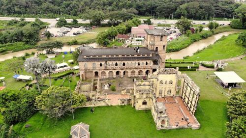KELLIE'S CASTLE