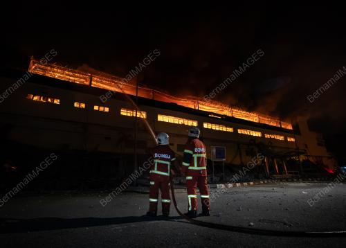 MYDIN MANJOI TERBAKAR