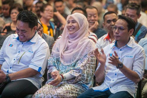 NURUL IZZAH ANWAR