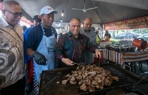 DATUK SERI SAARANI MOHAMAD