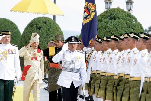 SULTAN AZLAN SHAH