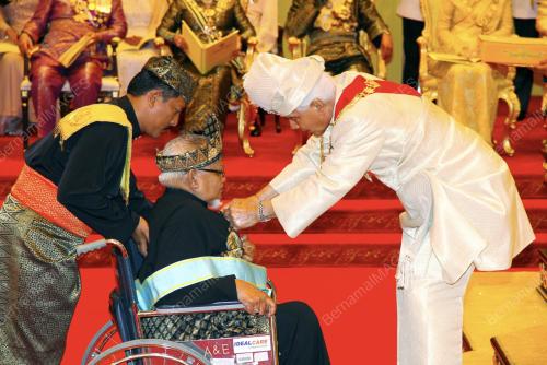 KEPUTERAAN SULTAN AZLAN SHAH