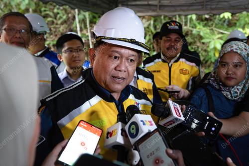 DATUK SERI ALEXANDER NANTA LINGGI