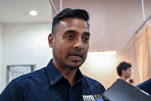 DR MONESH PILLAI