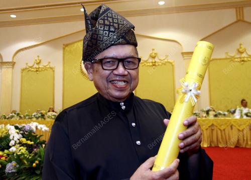 DATUK MOHD NOR KHALID