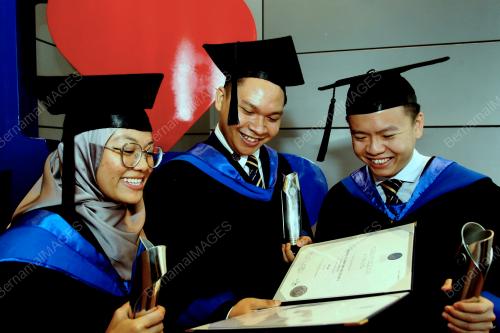 KONVOKESYEN UNIVERSITI TEKNOLOGI PETRONAS