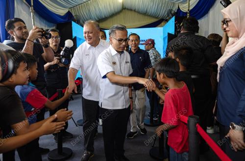 FAHMI FADZIL