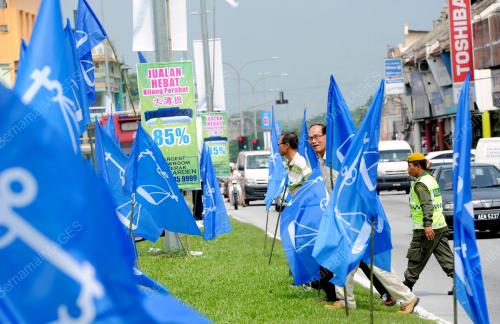 PK20_09042013_BENDERA