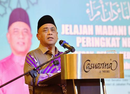 DATUK SERI SAARANI MOHAMAD