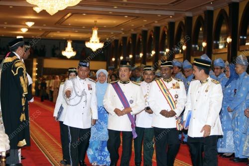 SULTAN AZLAN SHAH
