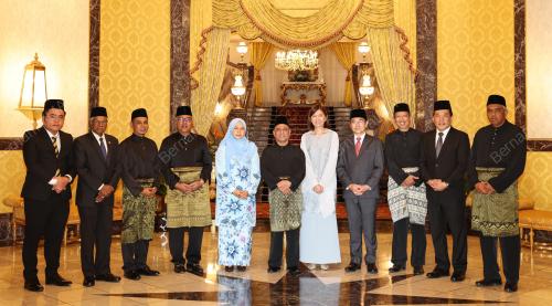 ISTIADAT MENGANGKAT SUMPAH EXCO PERAK