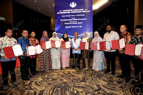 DATUK SERI SAARANI MOHAMAD
