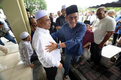 DATUK SERI SAARANI MOHAMAD