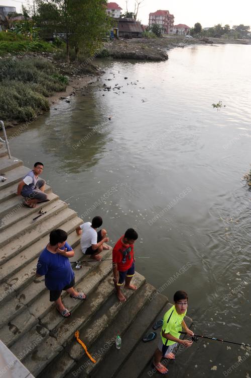 PK21_04032016_BAN_SUNGAI