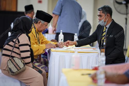 PIIHAN RAYA UMUM KE-15