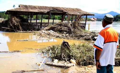 PK21_12012015_BANJIR