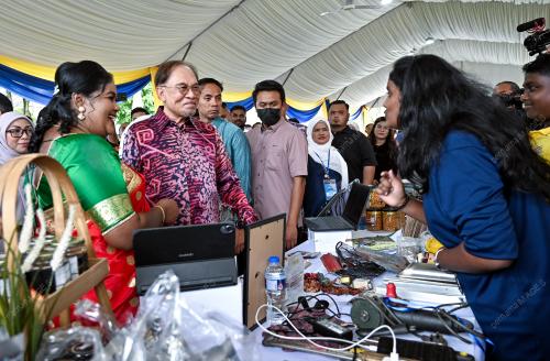 DATUK SERI ANWAR IBRAHIM