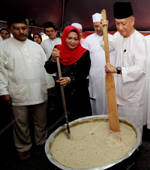PK21_16062016_NAZRI