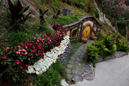 HOBBITOON VILLAGE