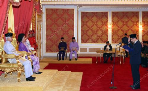 SULTAN AZLAN SHAH
