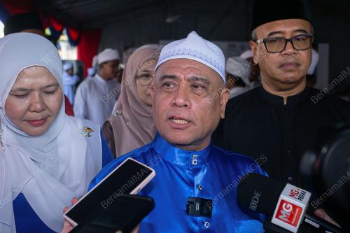 DATUK SERI SAARANI MOHAMAD
