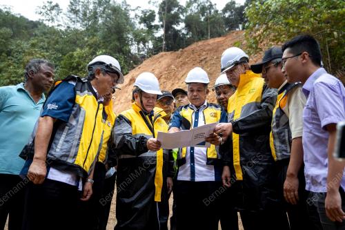 DATUK SERI ALEXANDER NANTA LINGGI