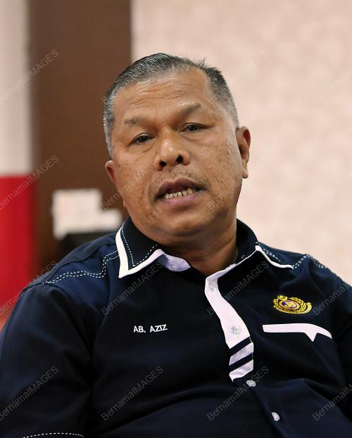 TIMBALAN PENGARAH JPJ PERAK AB AZIZ AWANG TEH