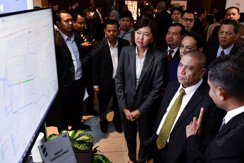 DATUK SERI SAARANI MOHAMAD