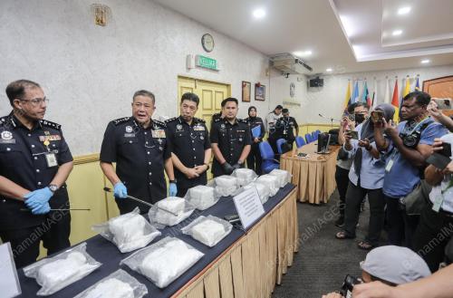 DATUK AZIZI MAT ARIS