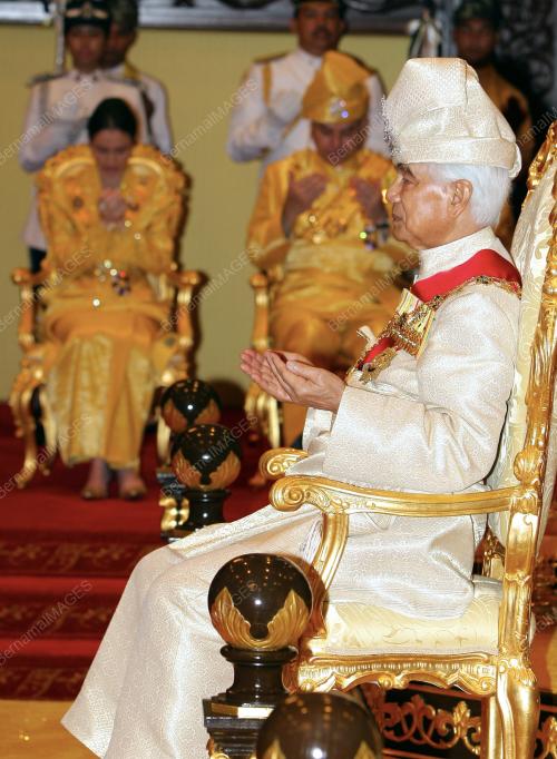 SULTAN AZLAN SHAH