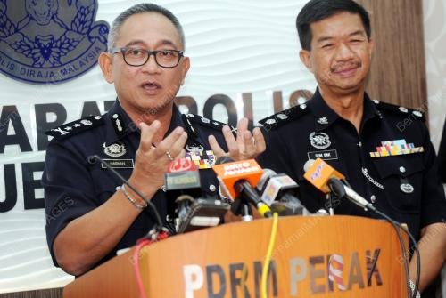 PK24_02112015_POLIS
