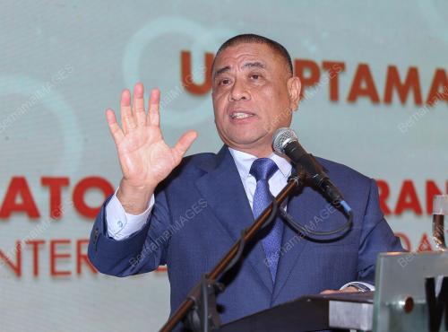 DATUK SERI SAARANI MOHAMAD
