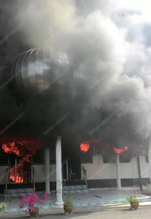PK25_15042016_KEBAKARAN_MASJID