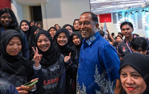 DATUK SERI DR ZAMBRY ABD KADIR
