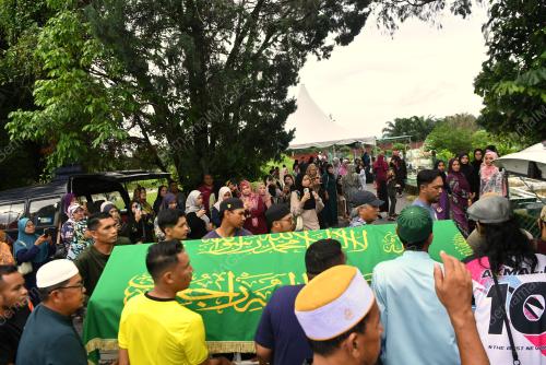 JENAZAH NISYA SYAHKILA SHAHARUN 32