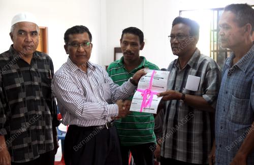 PK25_22022013_KELUAR_PARTI