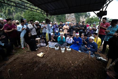 ADUN AYER KUNING MENINGGAL