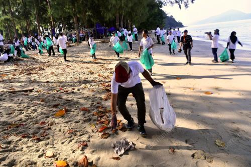 BEACH CLEANING PROGRAMME
