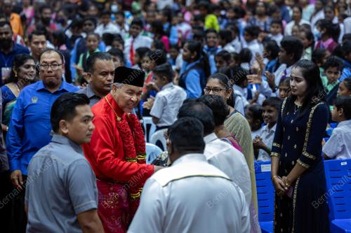 SUMBANGAN BANTUAN PERSEKOLAHAN SJK(T)