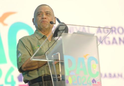 MENTERI BESAR DATUK SERI SAARANI MOHAMAD